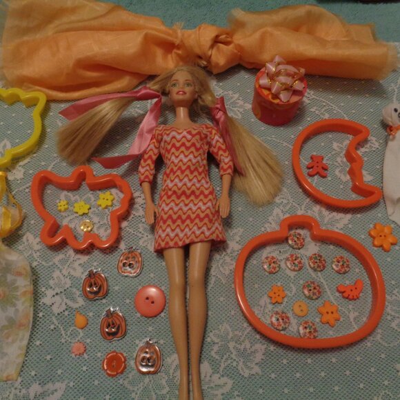 ORANGE CANDY RETRO BARBIE BUTTONS COOKIE CUTTERS SCARF ETC. LOT - Picture 1 of 14